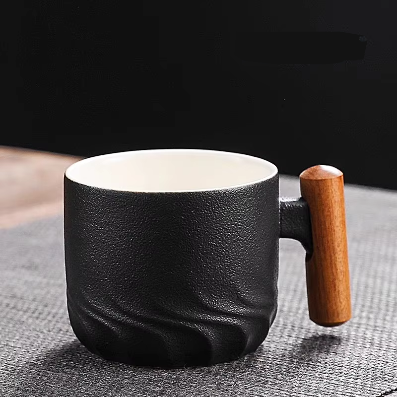 Caneca Café Espresso 70 ml em Cerâmica com Cabo de Madeira – Design Artesanal, Alta Qualidade