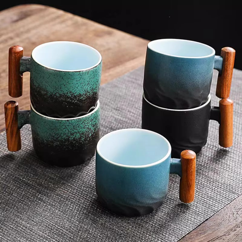 Caneca Café Espresso 70 ml em Cerâmica com Cabo de Madeira – Design Artesanal, Alta Qualidade