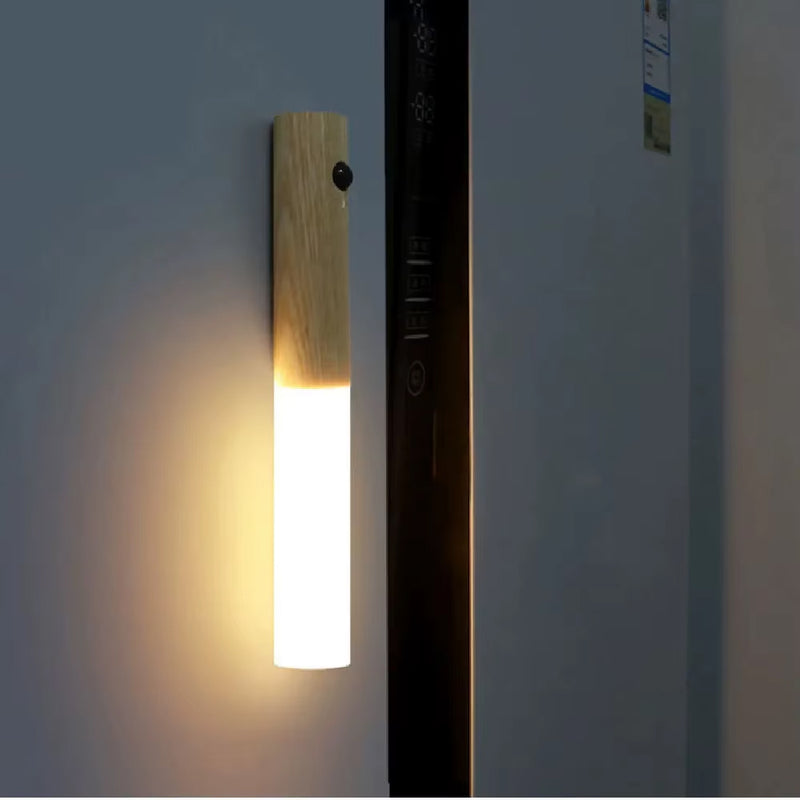Luminária LED Magnética com Sensor de Movimento – Recarregável, Sem Fio, Ideal para Armário, Corredor e Escadas