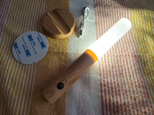 Luminária LED Magnética com Sensor de Movimento – Recarregável, Sem Fio, Ideal para Armário, Corredor e Escadas