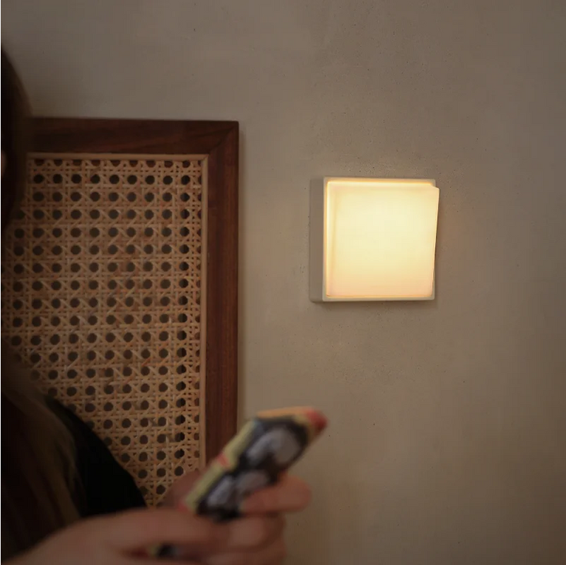 Luminária Minimalista Decorativa -  Instalação Fácil para Parede e Superfícies