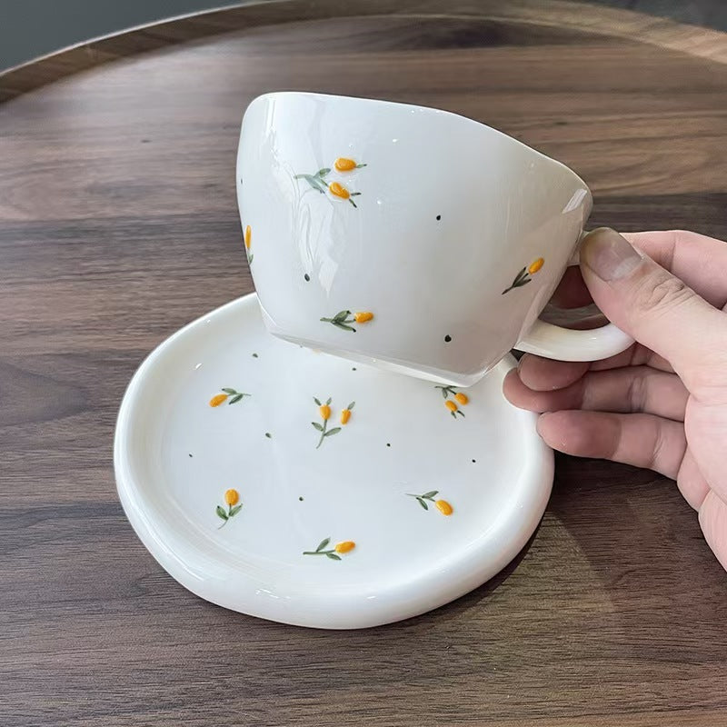 Xícara e Pires de Cerâmica 300 ml – Detalhe Cereja em Relevo, Alta Qualidade, Ideal para Presentear