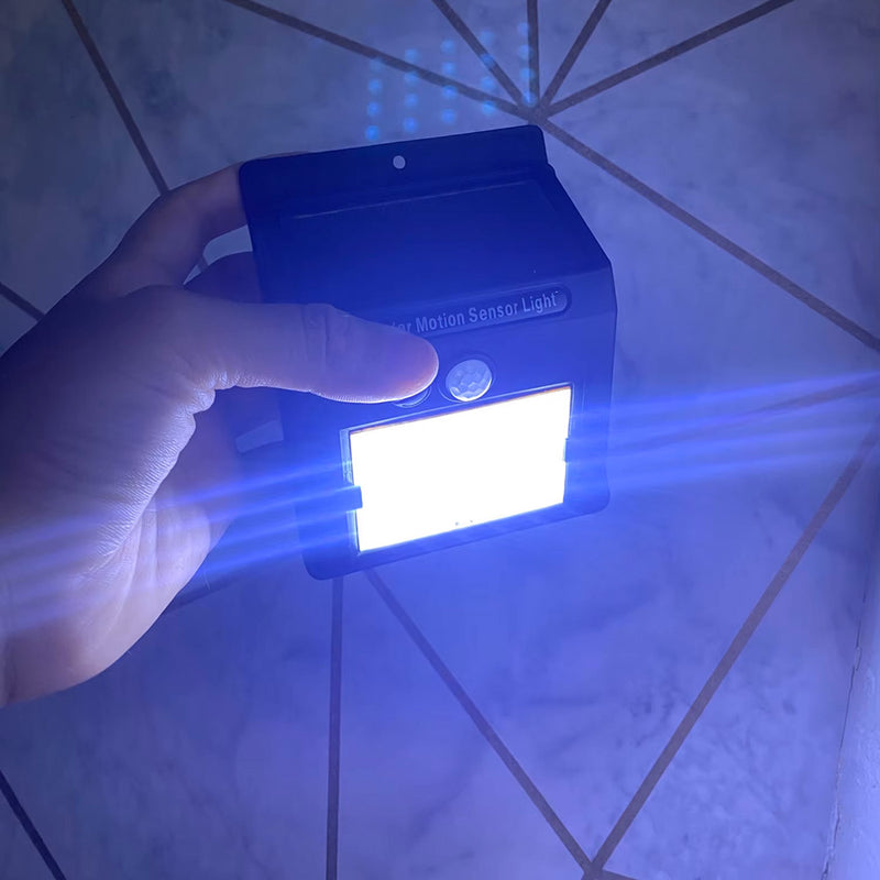 luminaria led sensor movimento ligada 2